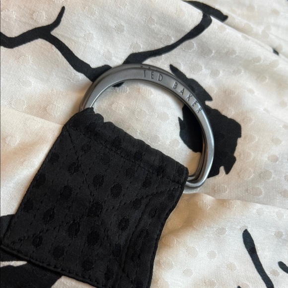 Ted Baker Black and White Floral Blouse - Picture 11 of 12